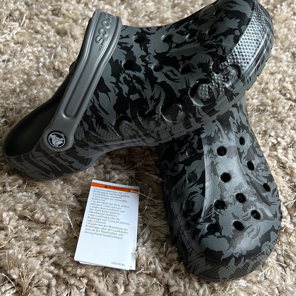 Crocs Women’s Baya Printed Clogs - New - Picture 6 of 6